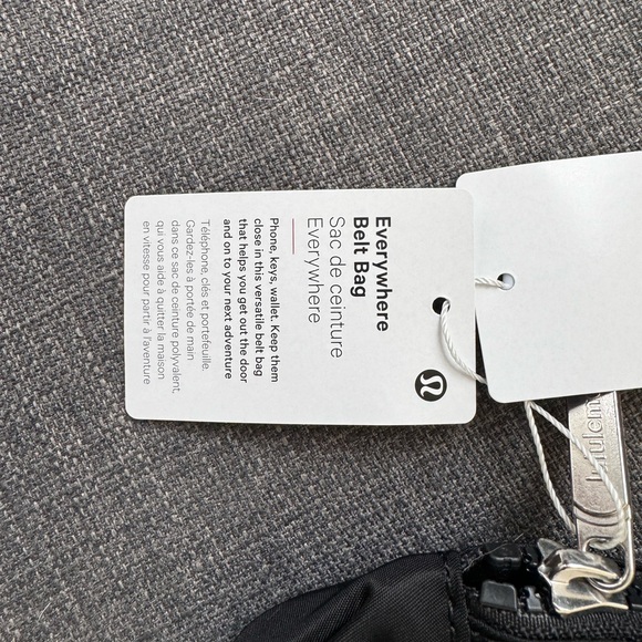 BUNDLE - Lululemon Everywhere Belt Bags (2 Bags) - Picture 6 of 6